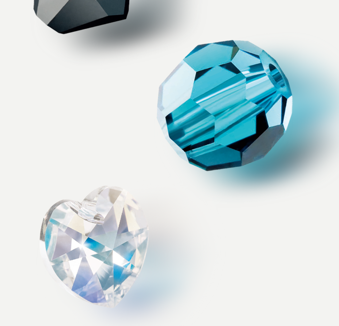 水(shuǐ)晶串珠和(hé)吊墜